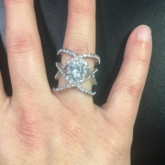 Sz 6 Silver & Rose Gold CZ Ring - Picture 3 of 3